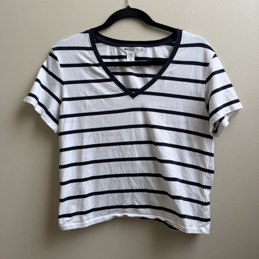 Athleta Cropped top Black & White Stripped Crisp Casual Everyday Comfy Size XS